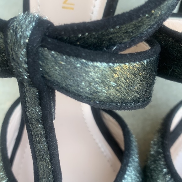 Cavallini Made In Italy Iridescent Leather Platform Peep-Toe T-Strap High Heels - Picture 11 of 14